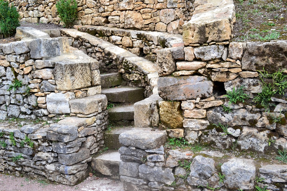 mur en pierre sèches